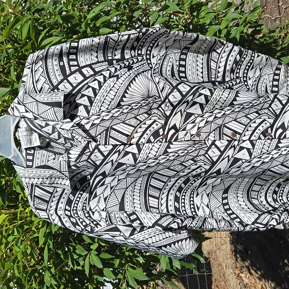 Vintage Makani Hawaii Aloha Shirt 2XL 100% Microfiber EUC. (MSTR C)